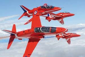 flyingwiththeredarrows05.jpg